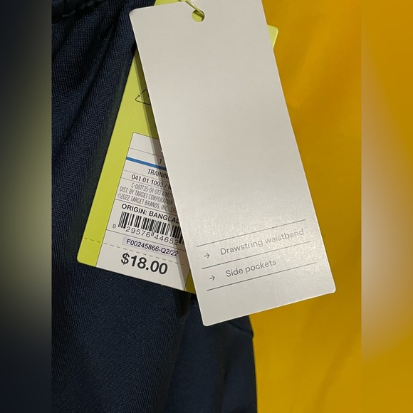 All in Motion Training Short, Navy, size Medium *L937 - Picture 10 of 11